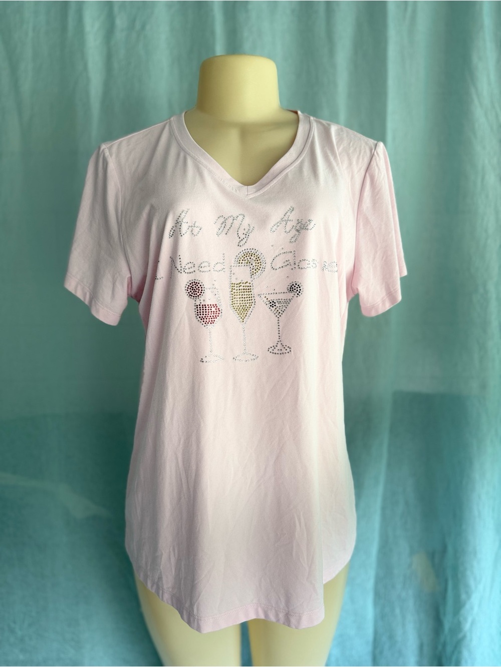 Women’s Pink Rhinestone Cocktail Graphic V-Neck T-Shirt Size L
